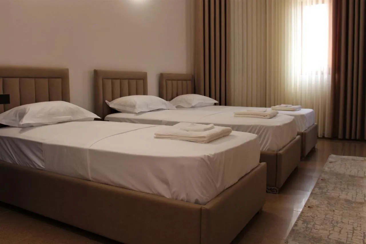 Hotel Vila Maledhi بيرات 0*,