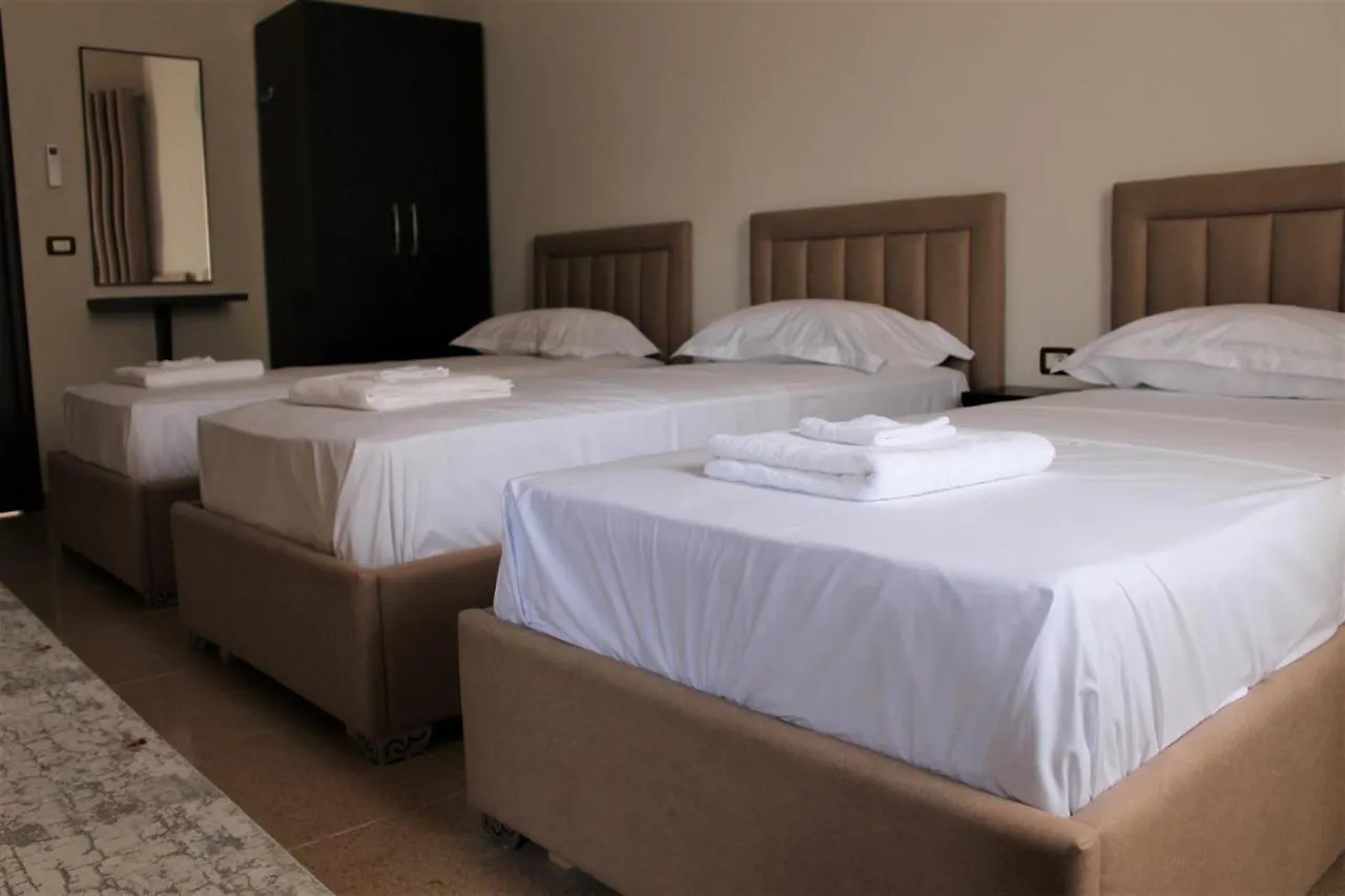 Hotel Vila Maledhi بيرات ألبانيا