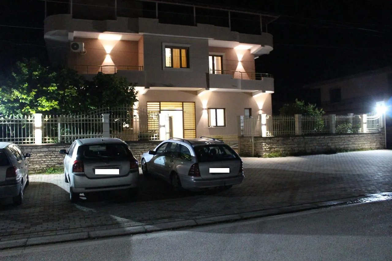 Hotel Vila Maledhi Berat 0*,  Albanien