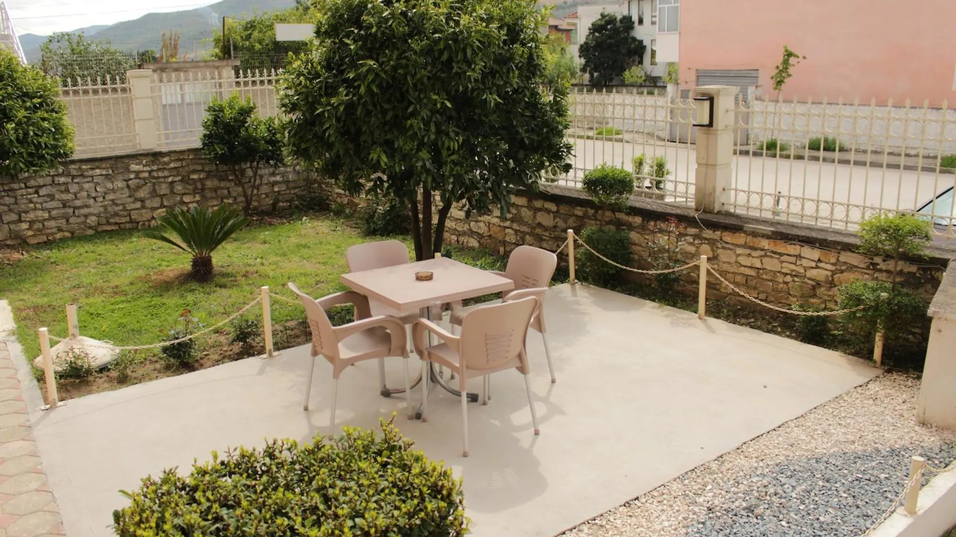 Hotel Vila Maledhi Berat 0*,  Albanien